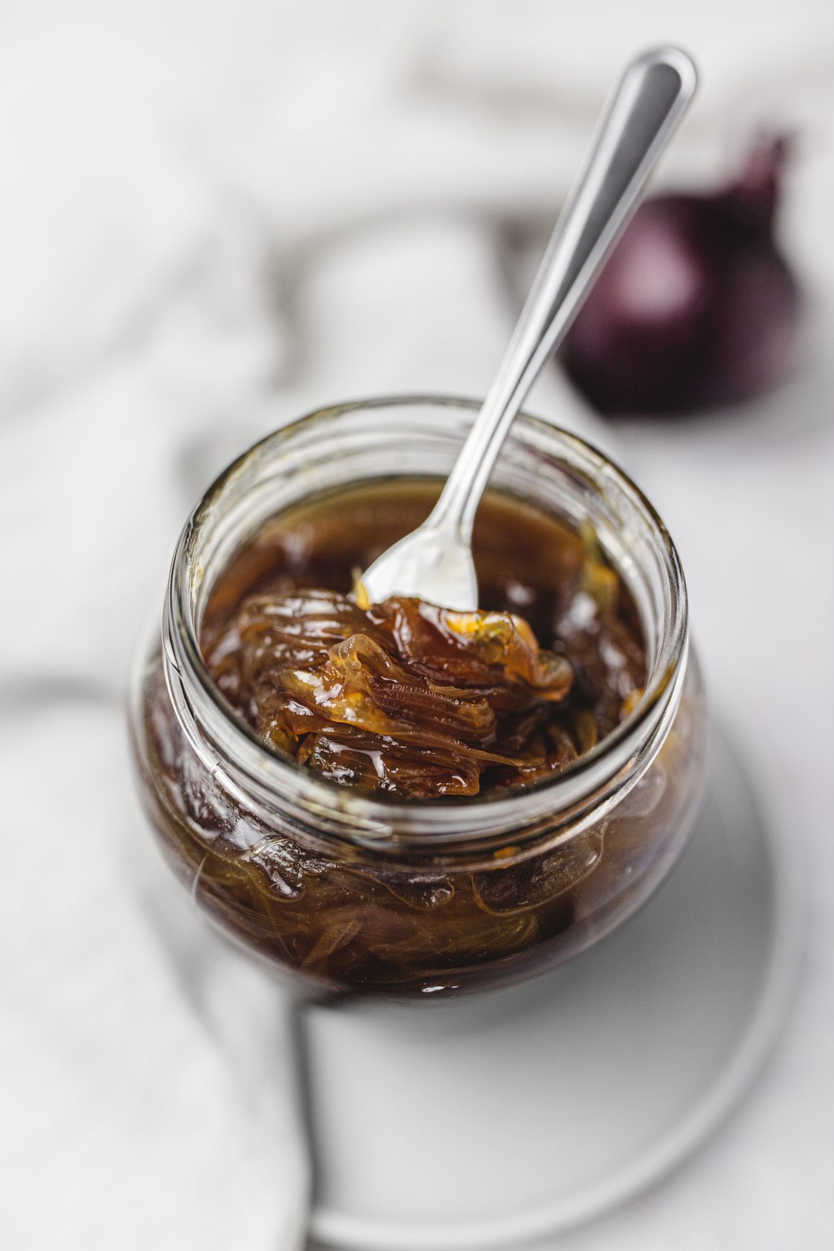 jednoduchá-karamelizovaná-cibuľa